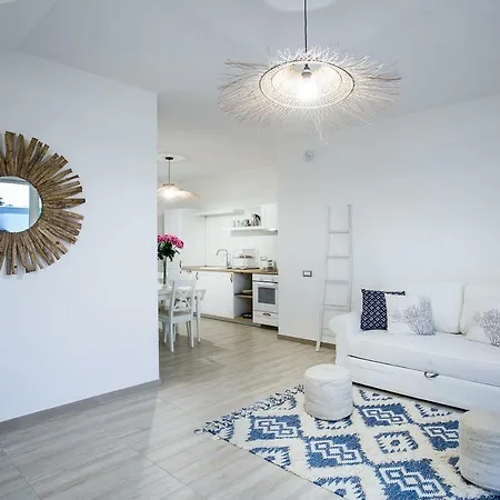 Mar Mediterraneo Apartahotel Quartu SantʼElena