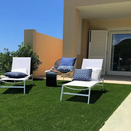 アパートホテル Mar Mediterraneo クアルトゥ・サンテーレナ